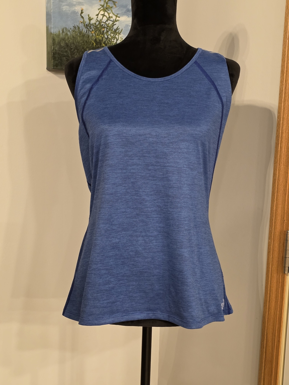 The North Face Flash Dry Racer back Tank Top Blue. Women's Large